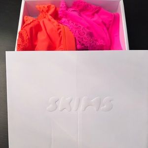 Skims fits everybody triangle lace bralette pack